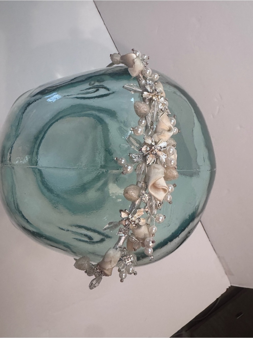 David's Bridal Champagne and Ivory Floral Pearl Headband - Picture 4 of 5